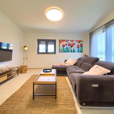 Sol 3 By Interhome * Njivice